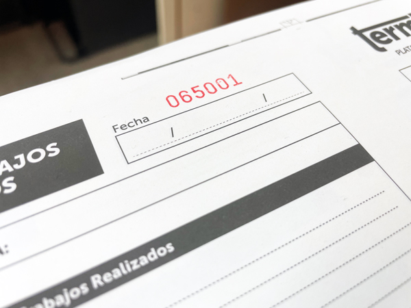 Numeración secuencial impresa en rojo