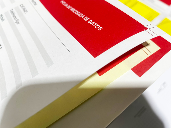 Papel autocopiativo de varios colores